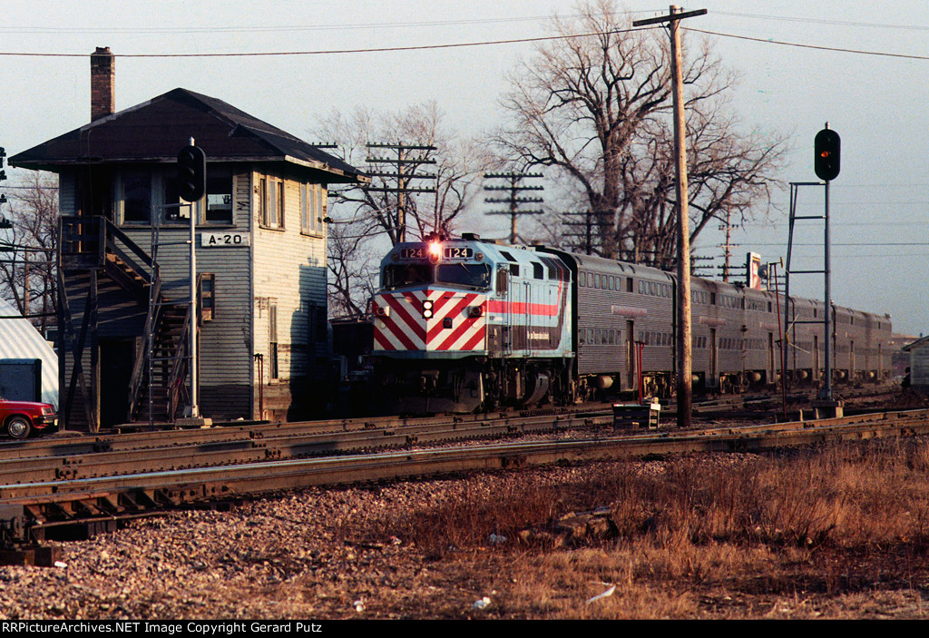 w/b RTA Train Passing Tower A-20